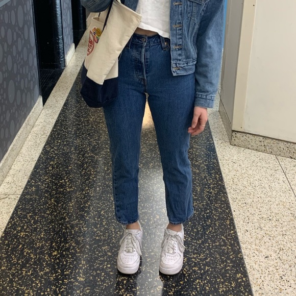 Wedgie Straight Levi Jeans - Picture 4 of 7